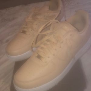 Like new maybe worn once Nike Air Force 1 ‘07 Craft size 14